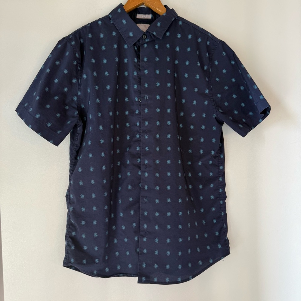 A Frame Navy Blue Patterned Men's Shirt Size Medium Slim fit With Stretch EUC